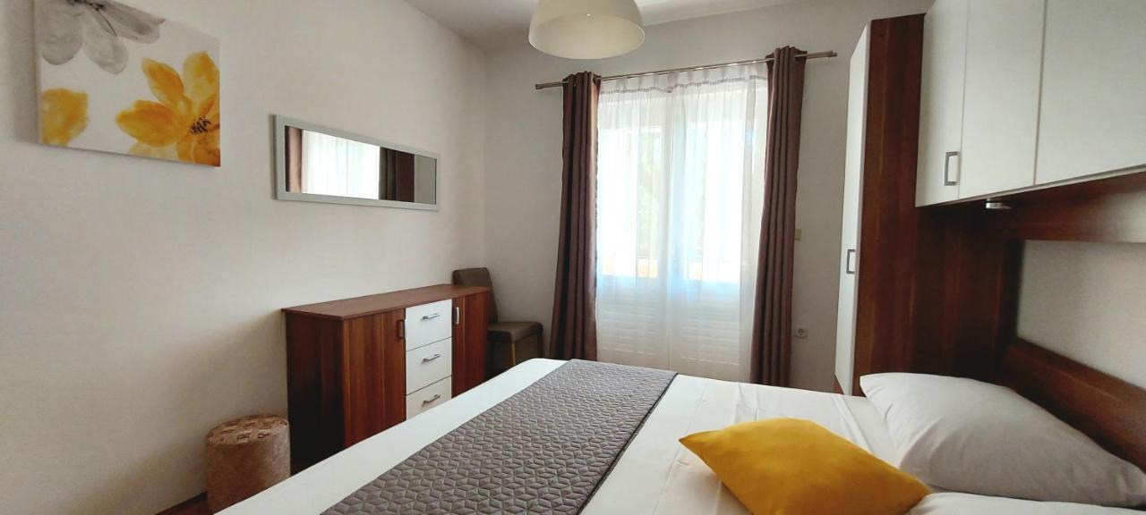 Apartments Marijana Rab Town Eksteriør billede